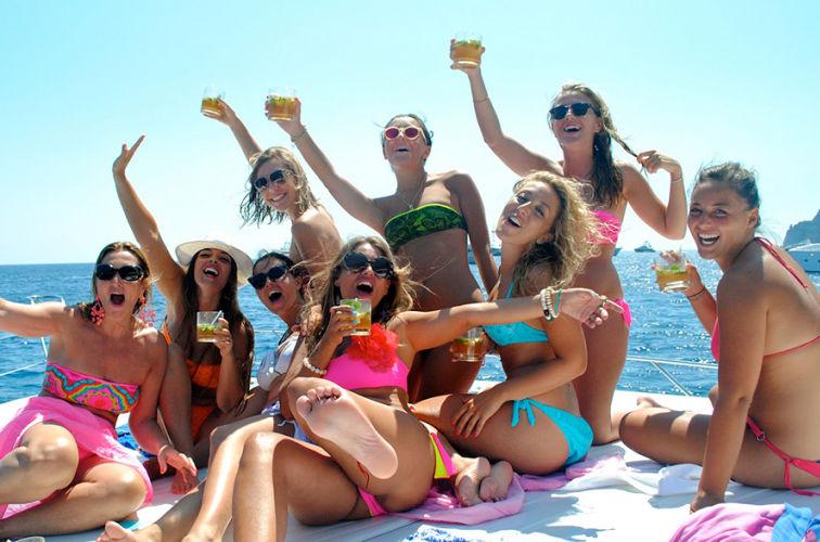 Cartagena bachelorette party boat